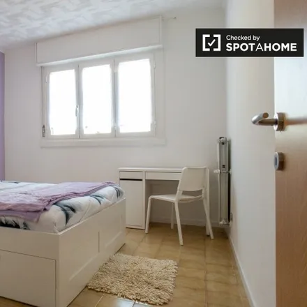 Rent this 2 bed room on Via Sella Nuova in 34, 20152 Milan MI