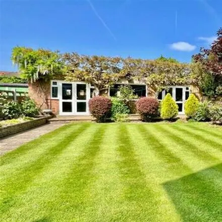 Image 4 - Crescent Road, London, E4 6AY, United Kingdom - House for sale