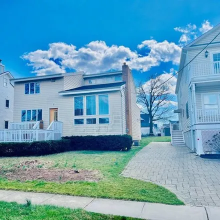Rent this 4 bed house on Jane Magovern's Playground in 8th Avenue, Belmar