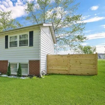 Buy this 4 bed house on 1218 Edgerton Drive in Joliet, IL 60435