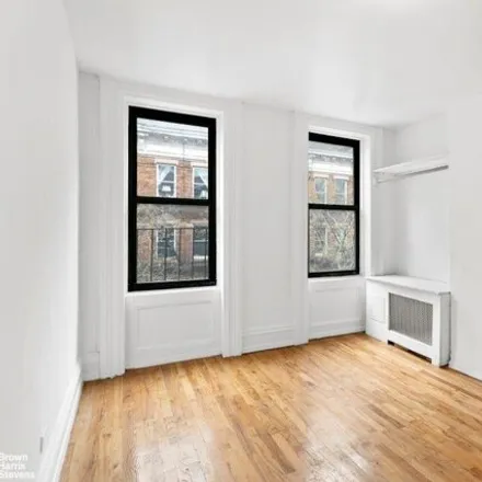 Image 2 - 223 East 21st Street, New York, NY 10010, USA - Condo for rent