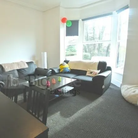 Rent this 6 bed townhouse on 97 Victoria Road in Leeds, LS6 1DR