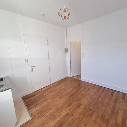 Rent this 1 bed apartment on 17 Rue des Déportés in 37000 Tours, France