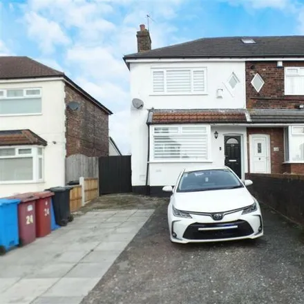 Buy this 3 bed townhouse on Saint Nicholas Road in Knowsley, L35 3SN