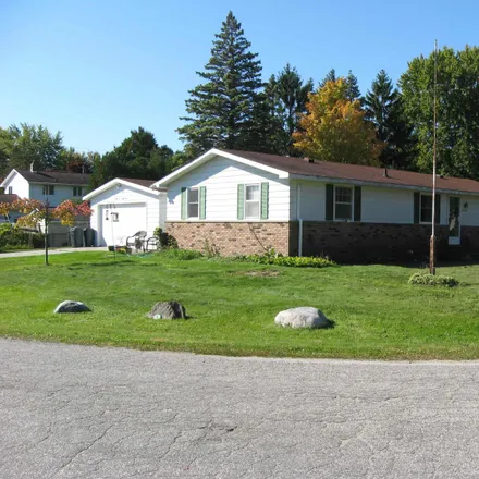 Buy this 3 bed house on 3150 Arnold Court in Bangor Township, MI 48706