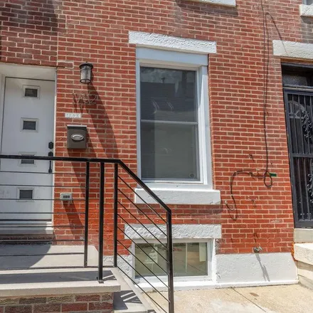 Buy this 2 bed townhouse on Cafe Pendawa in South Mole Street, Philadelphia
