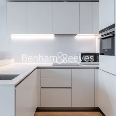Rent this 1 bed apartment on Southwark Street in Bankside, London