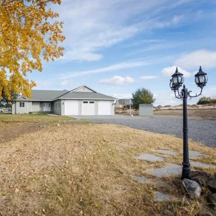 Buy this 5 bed house on 4598 Rosencrans Drive in West Richland, WA 99353