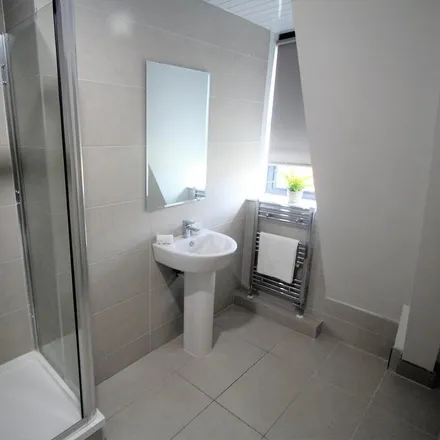 Image 4 - Back Kendal Lane, Leeds, LS3 1AY, United Kingdom - Apartment for rent