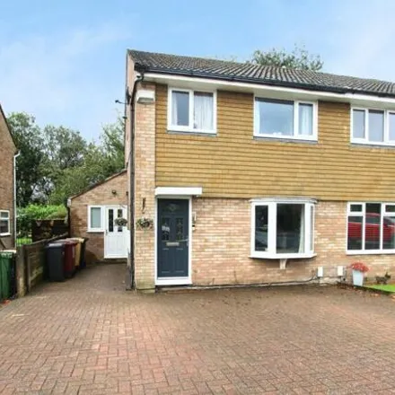 Buy this 3 bed duplex on Hadleigh Close in Dunscar, BL1 7RQ