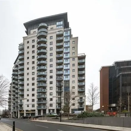 Image 7 - City Tower, 3 Limeharbour, Cubitt Town, London, E14 9LS, United Kingdom - Apartment for sale