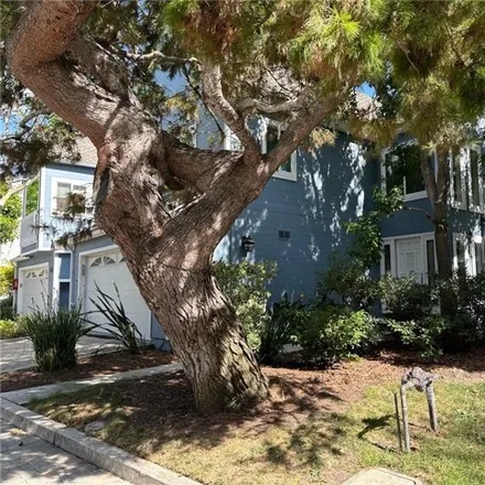 Buy this 3 bed townhouse on Bicycle Route 10 in Long Beach, CA 90822