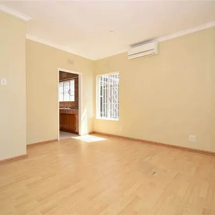 Image 3 - Kernick Avenue, Melrose North, Rosebank, 2076, South Africa - Apartment for rent
