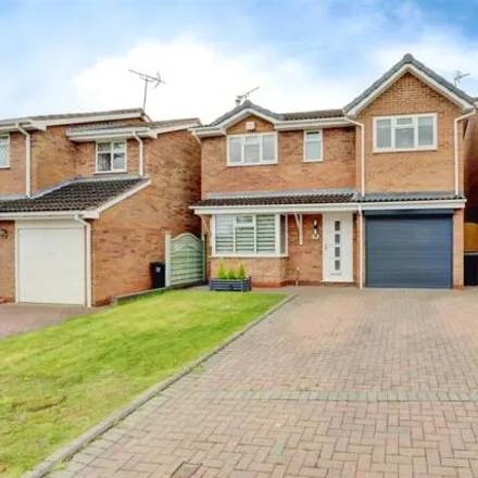 Buy this 5 bed house on unnamed road in Nuneaton, CV10 8LN