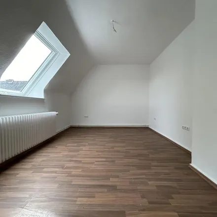 Rent this 2 bed apartment on Zoppoter Straße in 26388 Wilhelmshaven, Germany