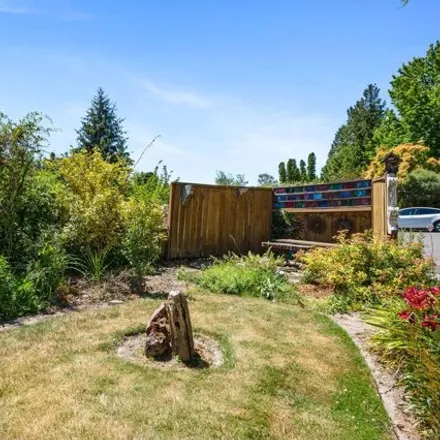 Image 4 - 7000 SW Royal Oak Ct, Portland, Oregon, 97223 - House for sale