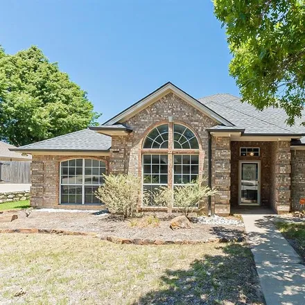 Buy this 3 bed house on 921 Jonathan Court in Weatherford, TX 76086