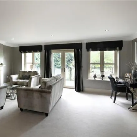 Image 4 - Brockenhurst Road, South Ascot, SL5 9HB, United Kingdom - Room for rent