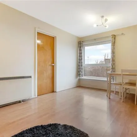 Image 9 - Kildrumme Court, 96 Buccleuch Street, Glasgow, G3 6DY, United Kingdom - Apartment for sale