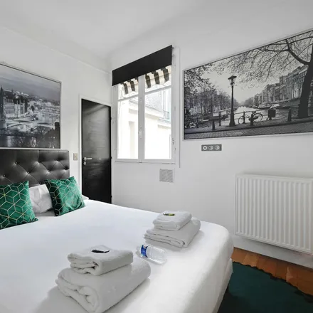 Image 5 - 1 bis Rue Jean Mermoz, 75008 Paris, France - Apartment for rent