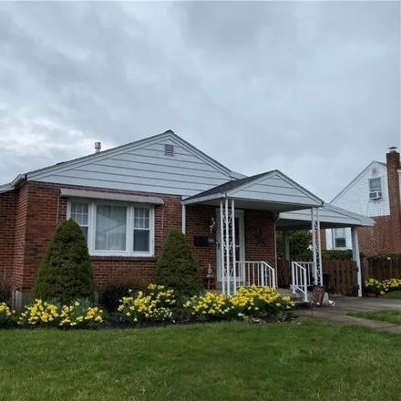 Rent this 2 bed house on 1133 Broad Street in Emmaus, PA 18049
