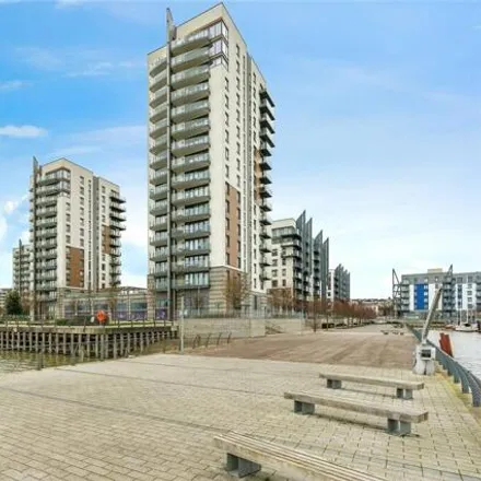 Rent this 2 bed apartment on Pier Approach Road in Gillingham, ME7 1RT