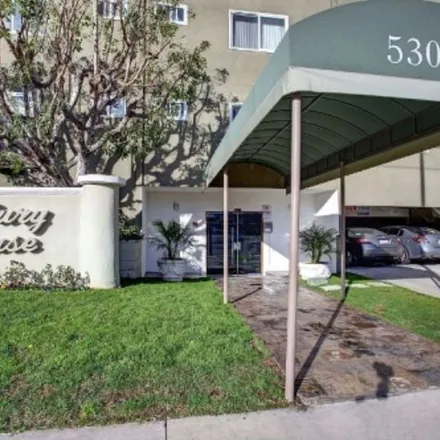 Image 2 - 15319 Weddington Street, Los Angeles, CA 91411, USA - Apartment for rent