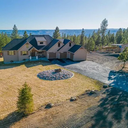 Buy this 5 bed house on Saddle Mountain Way in Stevens County, WA