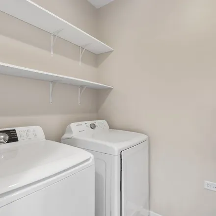 Rent this 3 bed apartment on 1505 Lakeridge Court in Mundelein, IL 60060