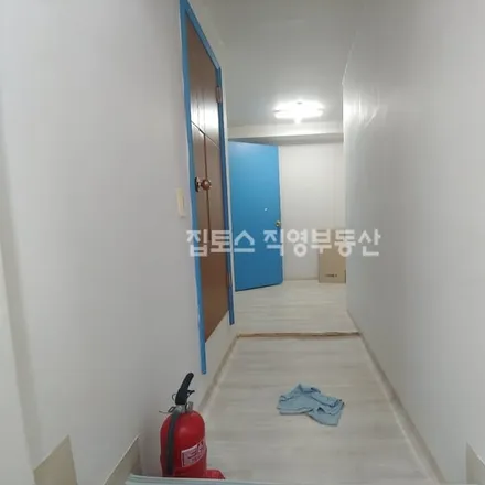 Rent this 2 bed apartment on 서울특별시 마포구 연남동 561-18
