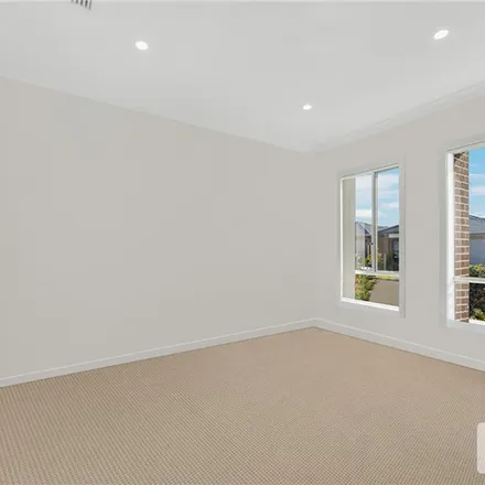 Image 3 - 75 Hydrus Street, Austral NSW 2179, Australia - Apartment for rent
