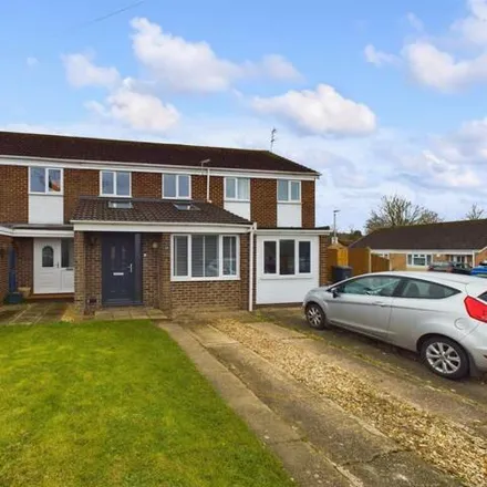 Buy this 3 bed townhouse on Badger Close in Gloucester, GL4 5EY