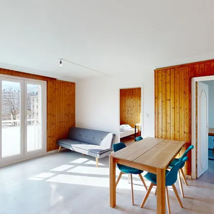 Rent this 3 bed apartment on 15 Rue Émile Zola in 38400 Saint-Martin-d'Hères, France