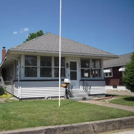 Buy this 2 bed house on 809 Alabama Street in Mishawaka, IN 46544