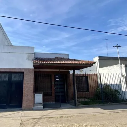 Buy this 5 bed house on Suárez in Avenida 66 2716, Partido de La Plata