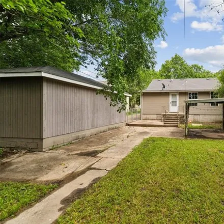 Image 3 - 371 South Weenonah Avenue, Claremore, OK 74017, USA - House for sale