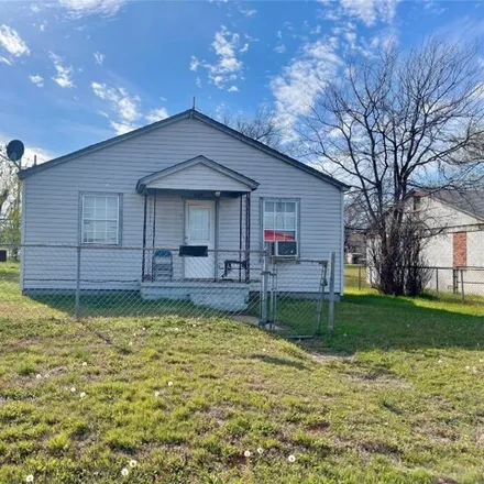 Buy this 4 bed house on Nowahy Avenue in Clinton, OK 73601