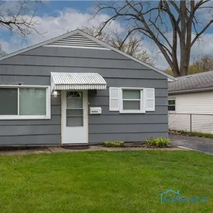 Buy this 3 bed house on 2079 Newport Avenue in Mellwood, Toledo
