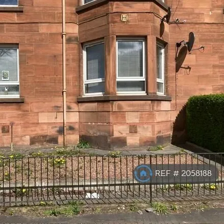 Rent this 2 bed apartment on Dumbarton Road / Stronvar Lane in Dumbarton Road, Scotstounhill