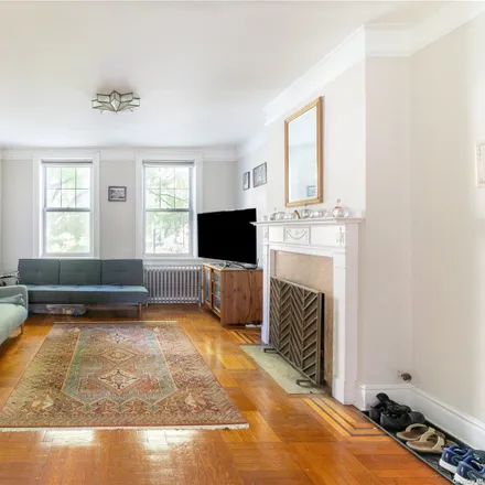 Image 3 - Terrace View, 79th Street, New York, NY 11373, USA - Condo for sale