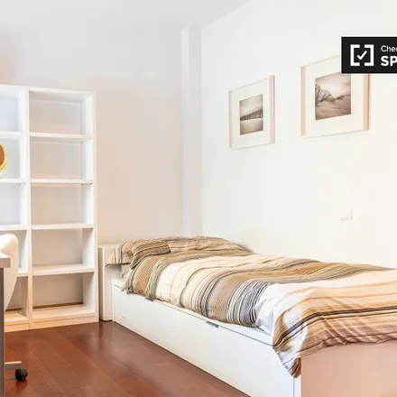 Rent this 2 bed room on El Rodamon de Russafa in Carrer de Sueca, 47