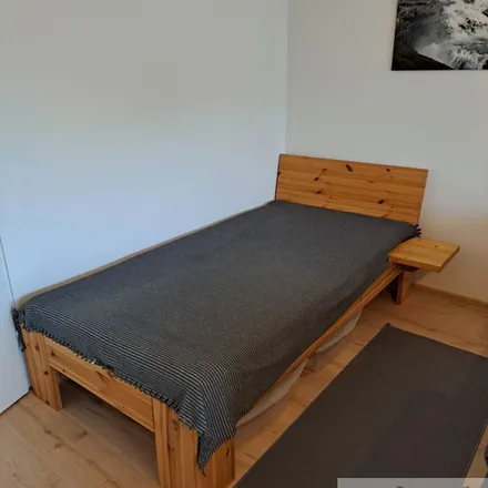 Rent this 1 bed apartment on Möhrendorfer Straße 17 in 91056 Erlangen, Germany