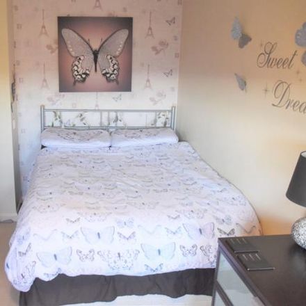 Rent this 3 bed house on Deanscroft Way in Stoke-on-Trent ST3 5XG, United Kingdom