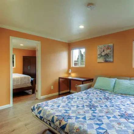 Rent this 1 bed house on Healdsburg