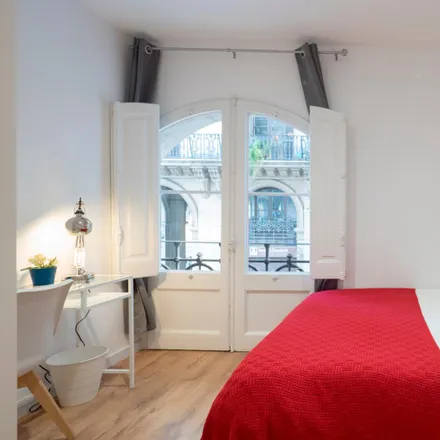 Rent this 4 bed room on K+K Hotel Picasso in Passeig de Picasso, 26-30
