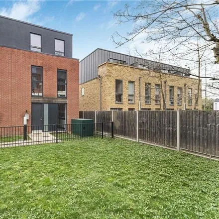 Buy this 3 bed townhouse on 62 Kings Avenue in London, SW4 8EE