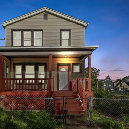 Image 4 - 6315 South Oakley Avenue, Chicago, IL 60636, USA - House for sale
