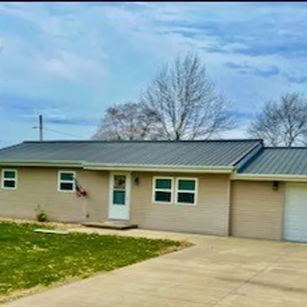 Buy this 3 bed house on Elizabeth Road in White County, IL 62821