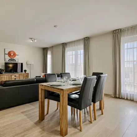 Rent this 3 bed apartment on Avenue de Roodebeek - Roodebeeklaan 76 in 1030 Schaerbeek - Schaarbeek, Belgium