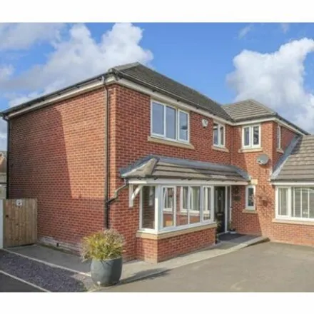 Buy this 5 bed house on Apple Tree Way in Milnrow, OL16 4SW
